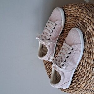 NWOT Taos Womens Star Lace-Up Pink Hemp/Canvas Athleisure/Casual Sneakers 8.5